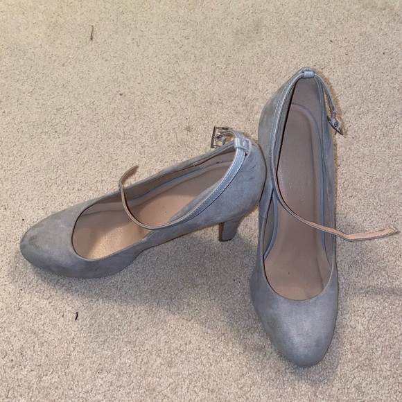 Grey Suede Pumps with Strap - Picture 3 of 4